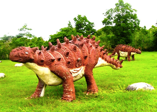Illustration for article titled In the 1980s, Jurassic Park was built by prisoners in Cuba